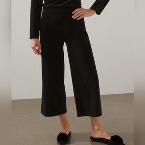 Chicos Travelers Collection sz 00 Velvet black crop  Pants sz XS 2 WP177